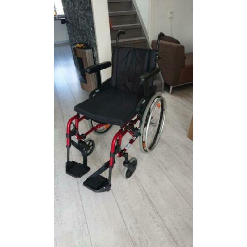 Quickie rolstoel (lang/groot persoon)