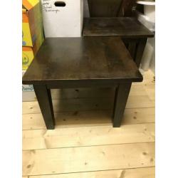 Massief houten salontafeltjes