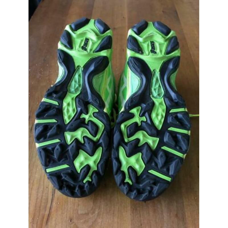 Asics kunstgrasschoenen maat 40