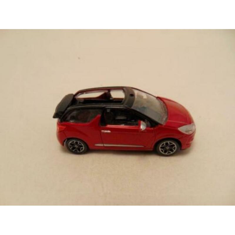 Citroen DS3 cabrio 1:55 Norev donkerrood