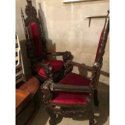 Te koop 2x ongebruikte troon King lion chair