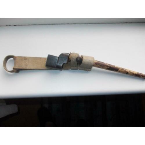 Engelse spijker bajonet desert uitvoerring met hanger
