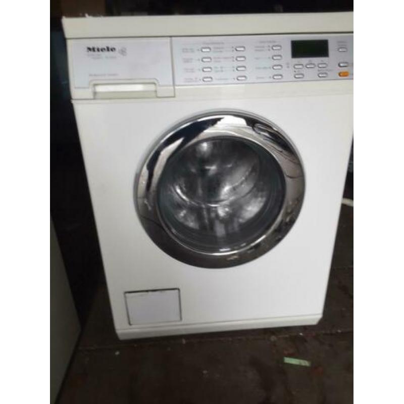 2 miele wasmashines werking onbekent