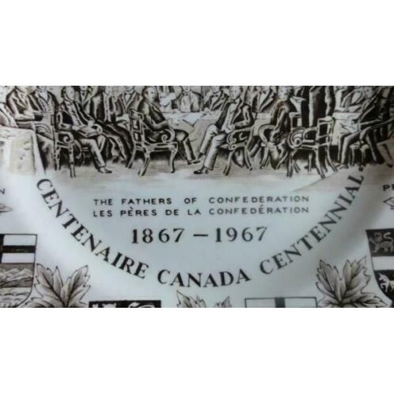 Canadees bord, Wood & Sons