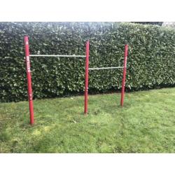 Zgan Kettler rood/zwart dubbel duikel/turnrek div.hoogtes