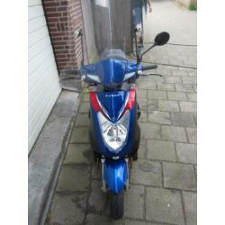Kymco Agility 50 blauw kenteken 25 KM/h