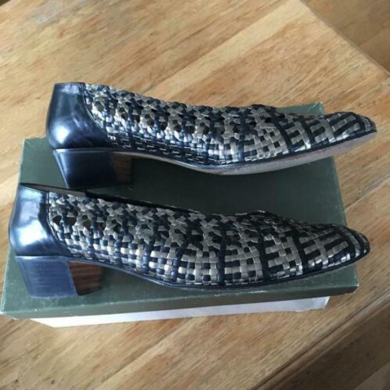 Vintage Alexandria pumps mt.42 gedeeltelijk opengewerkt leer