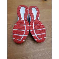 Nike revolution maat 46