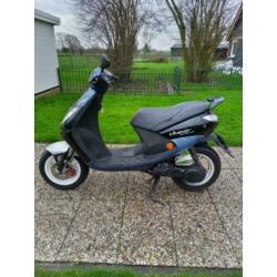 Nette Peugeot Vivacity Snorscooter
