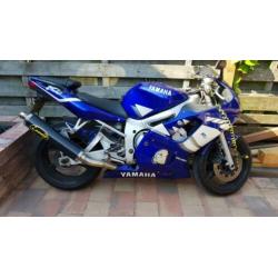 Yamaha R6