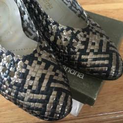Vintage Alexandria pumps mt.42 gedeeltelijk opengewerkt leer