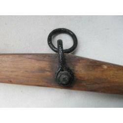 plantenhanger van antiek boeren gereedschap