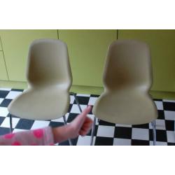 Gratis ophalen 2 originele Lundia eetkamerstoelen