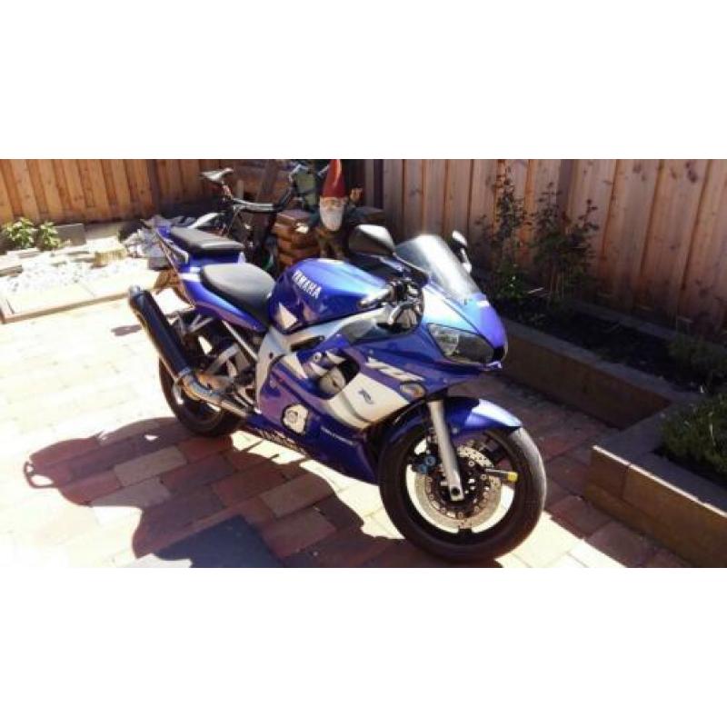 Yamaha R6