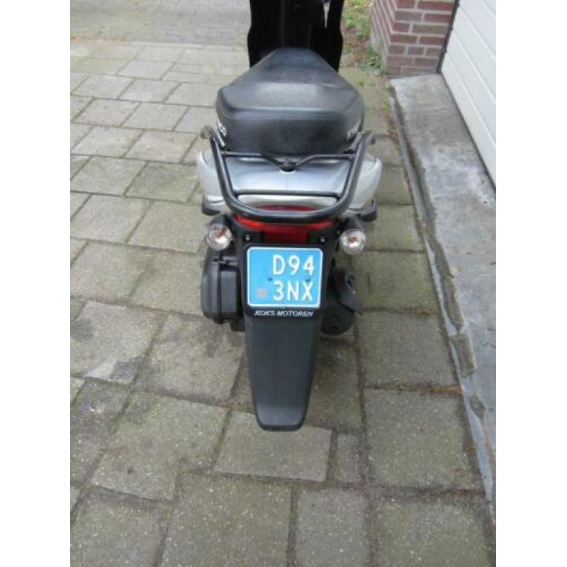 Kymco Agility 50 blauw kenteken 25 KM/h