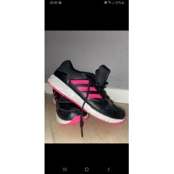 Adidas schoenen maat 39