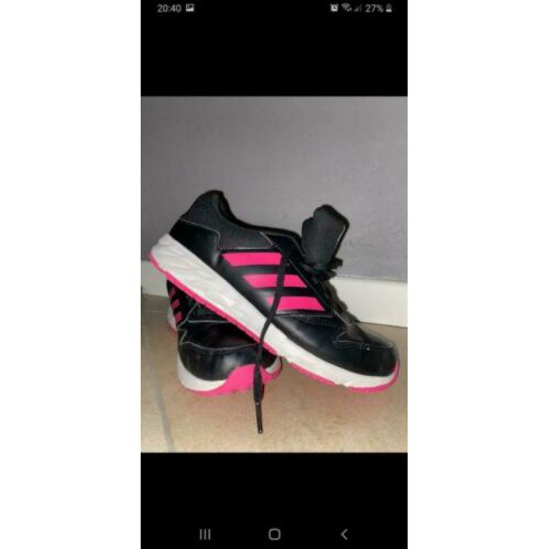Adidas schoenen maat 39