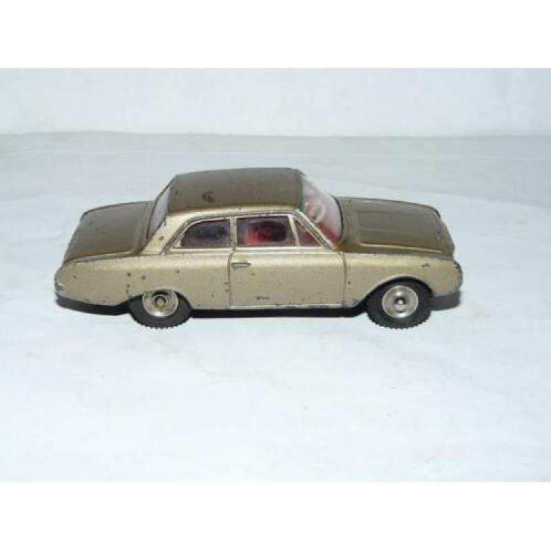 Dinky Toys - 559 - Ford Taunus