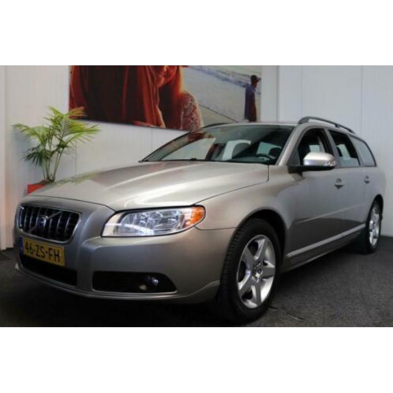 Volvo V70 2.5T Summum LEDER CRUISE CONTROL CLIMATE CONTROL A