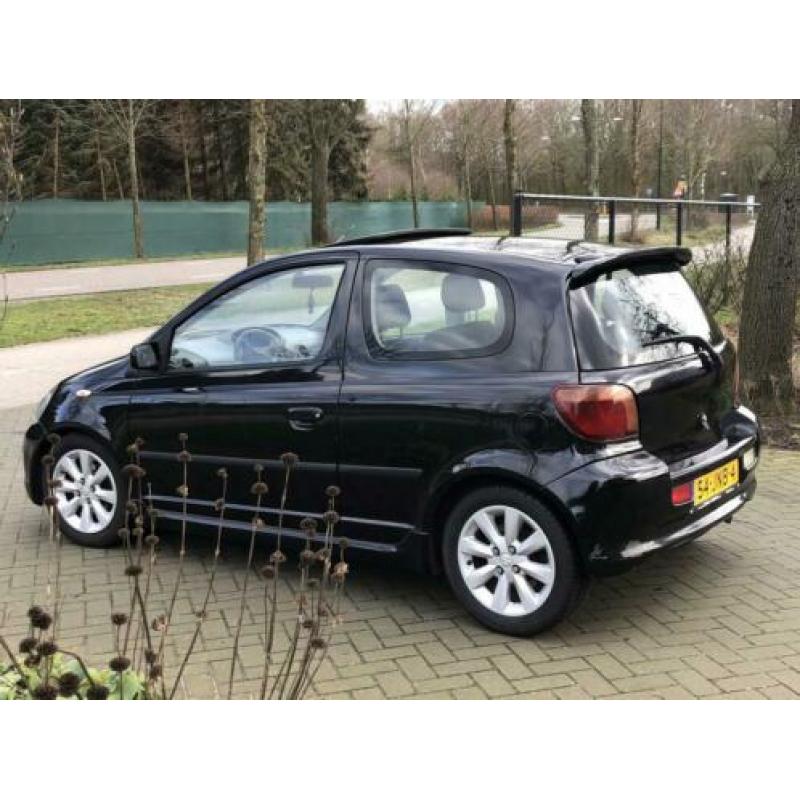 Toyota Yaris 1.5 16V Vvti 3DR T Sport 2001 Zwart