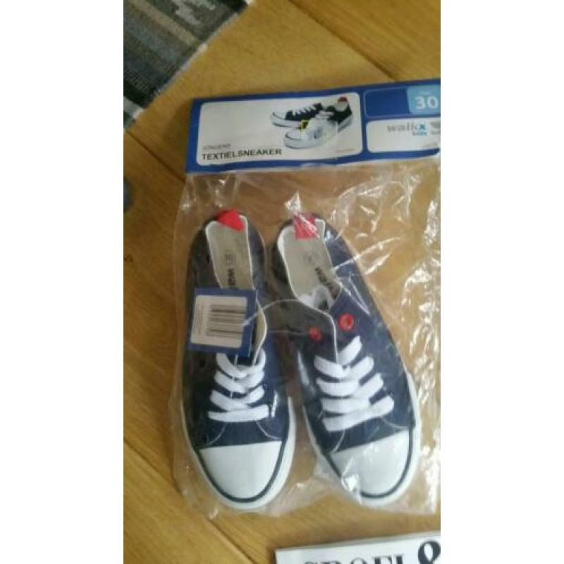Nieuwe kinder sneakers maat 30