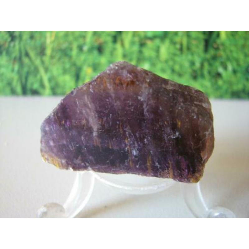 Stukje Amethyst met Goetiet Naaltjes.59
