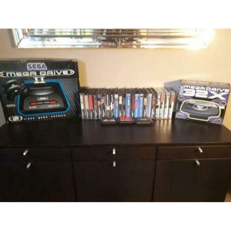 Sega megadrive 2 & 32X Boxed + 29 games