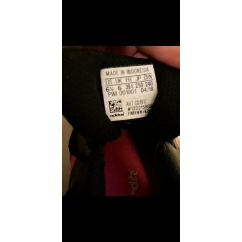 Adidas schoenen maat 39