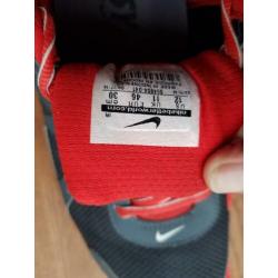 Nike revolution maat 46