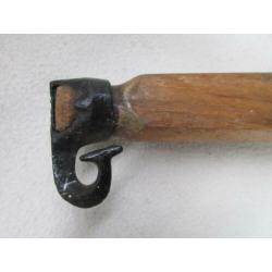 plantenhanger van antiek boeren gereedschap