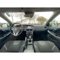 Volvo v40 t4 summum - 180pk - winter + business + light pack