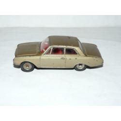 Dinky Toys - 559 - Ford Taunus