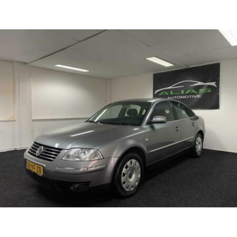 Volkswagen Passat 2.0-20V Arctic 2003 Grijs AIRCO / APK 2020