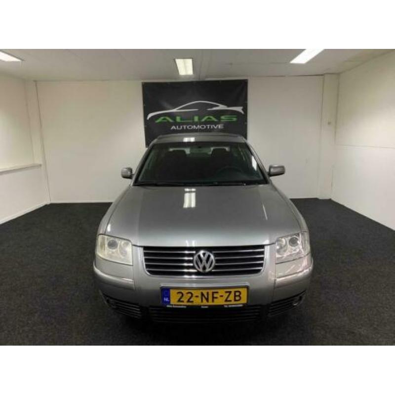 Volkswagen Passat 2.0-20V Arctic 2003 Grijs AIRCO / APK 2020