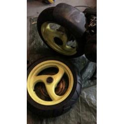 Piaggio banden set 130/60-13 nrg gilera runner