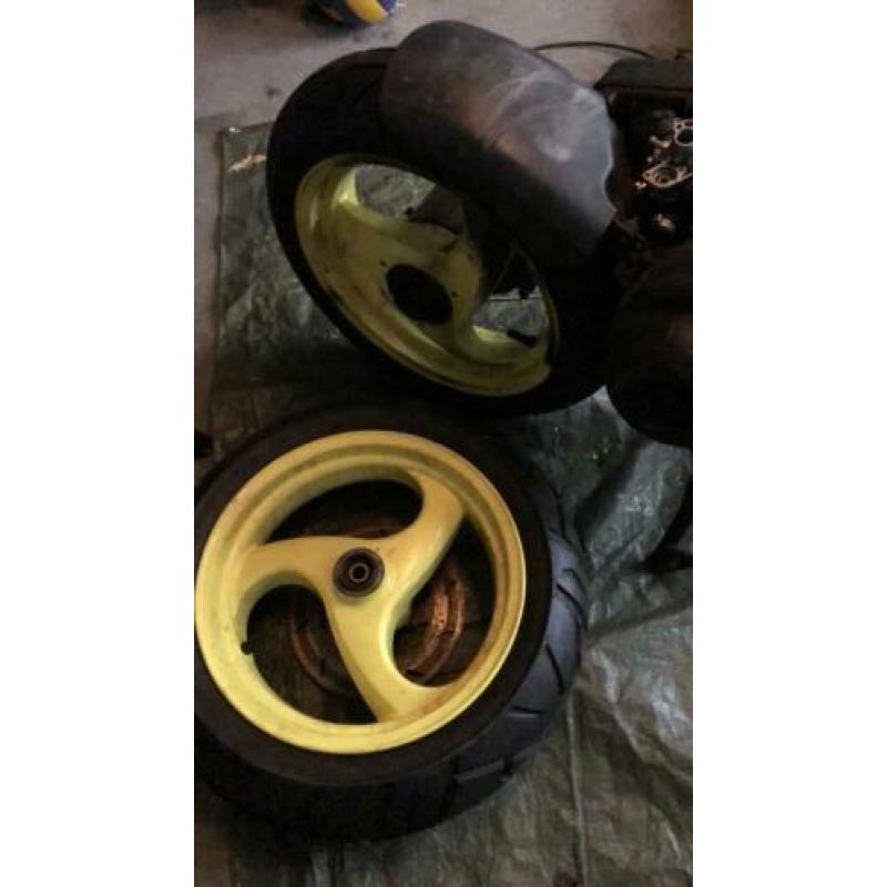 Piaggio banden set 130/60-13 nrg gilera runner