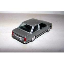Vintage Gama Opel Corsa model. 1:43. Igs.