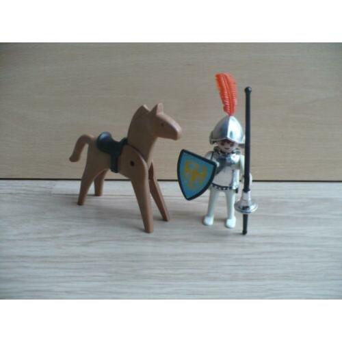 P394 - 3379 Ridder met paard