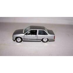 Vintage Gama Opel Corsa model. 1:43. Igs.