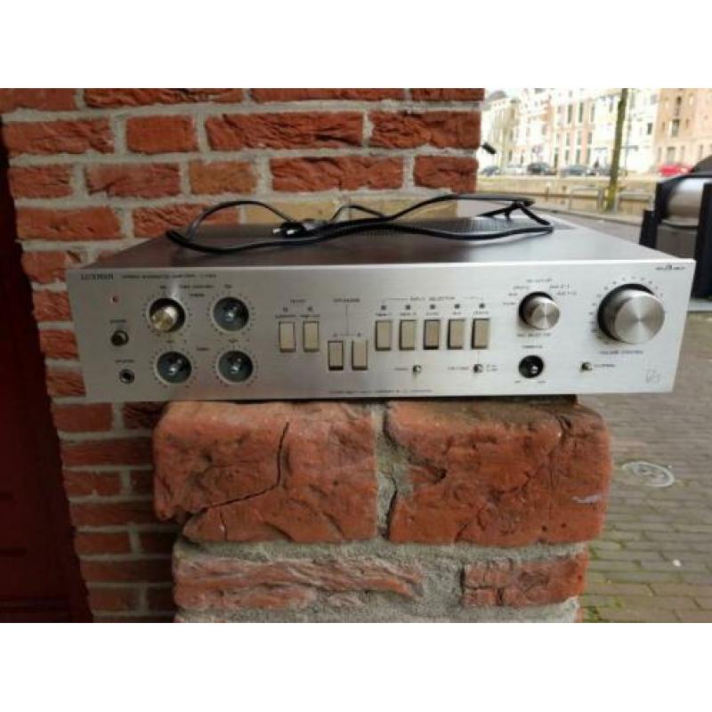 Luxman L-116 A (knoppen en schroeven kap missen)