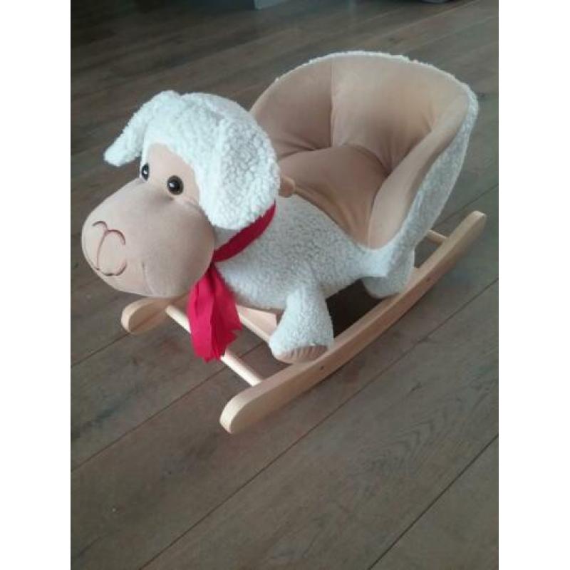 Schommelschaap met geluid