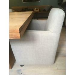 Nu ophalen: 4 luxe beige eetkamer fauteuils op wieltjes