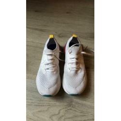 Nike epic react 37.5 (6.5) in doos, zo goed als nieuw