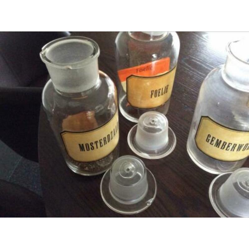 Oude (antieke) apothekerspotten 6 stuks