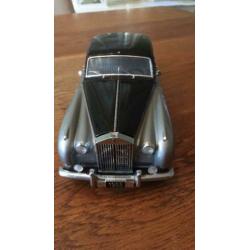 Franklin Mint 1955 rolls Royce silver cloud