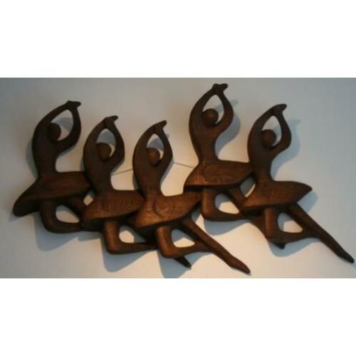 Hout snijwerk van Roland Batz