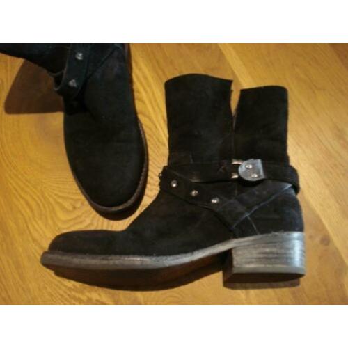 Bijna nieuwe suede laarsjes v. F+ maat 38
