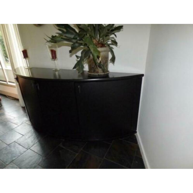 Prachtig zwart dressoir, ronde vormgeving, 220x80x50