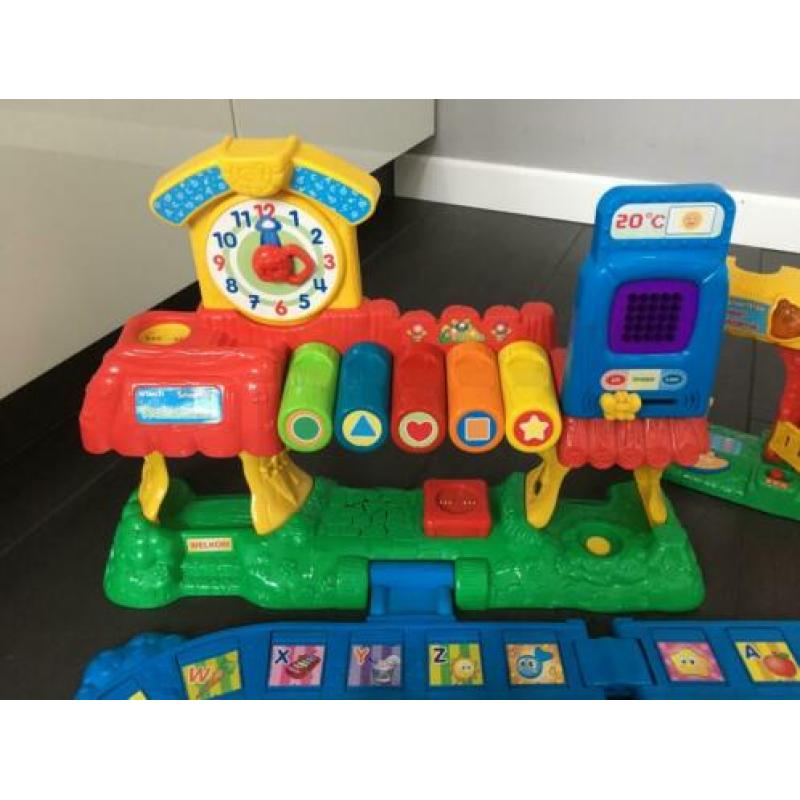Vtech Smartville treinstation met veel dieren en accessoires