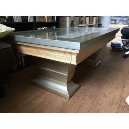Goudkleurige salontafel